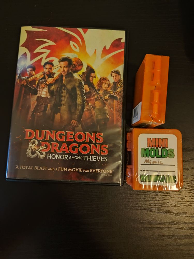 Mini Molds Mimic and Chest